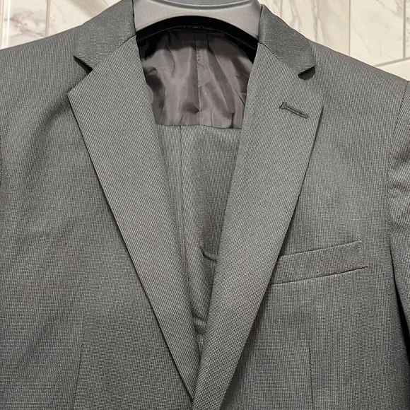Boys 2pc Van Heusen black suit-NWT